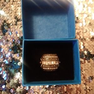 Heidi Daus ring size 6